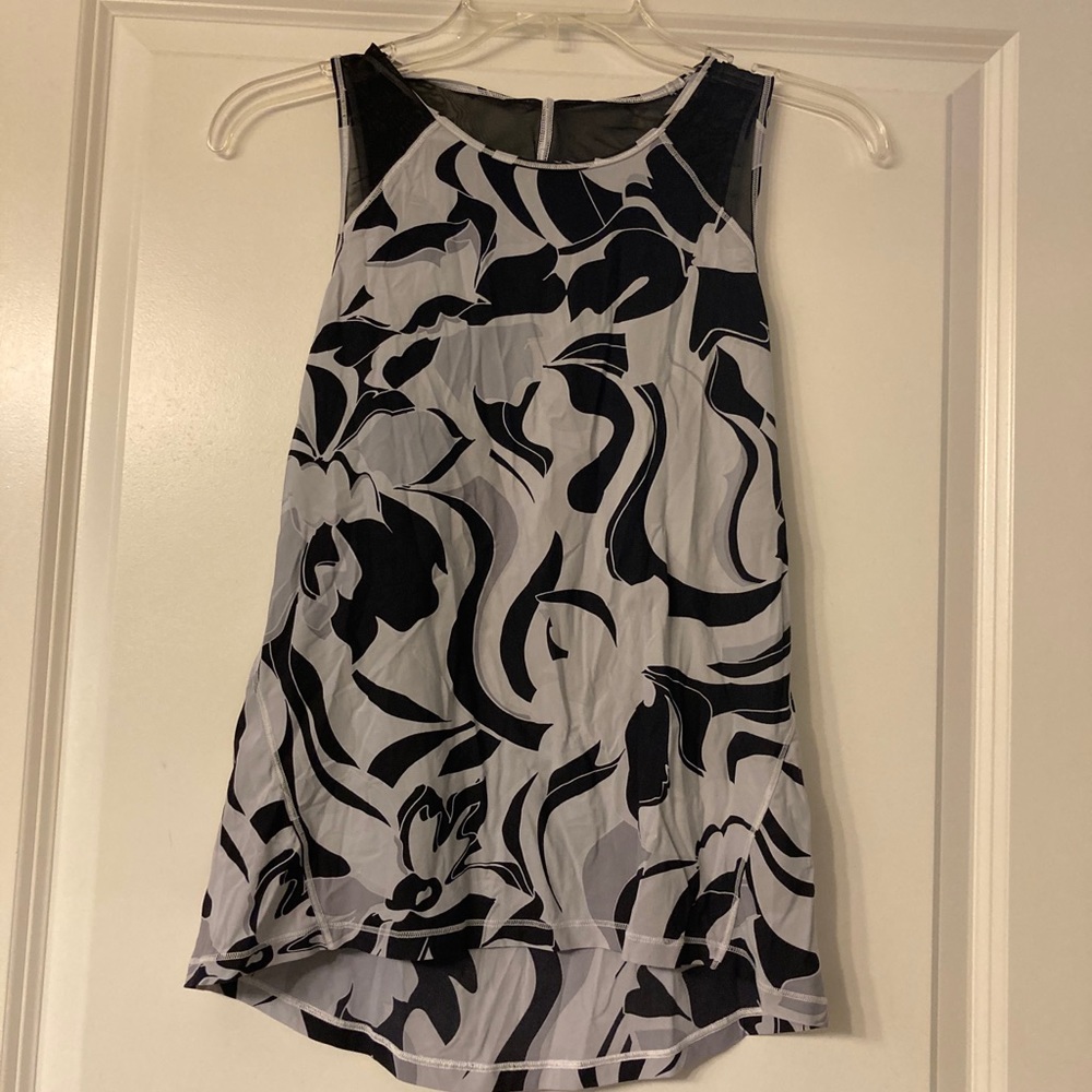 Lululemon Seawheeze tank